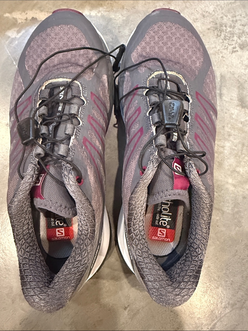 Salomon Gray Running Shoes with Burgundy Accents - Picture 2 of 3